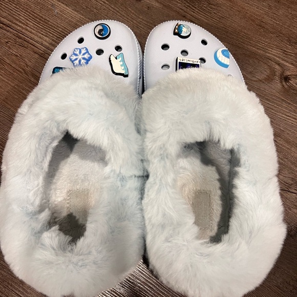 Fuzzy Crocs - Picture 3 of 7